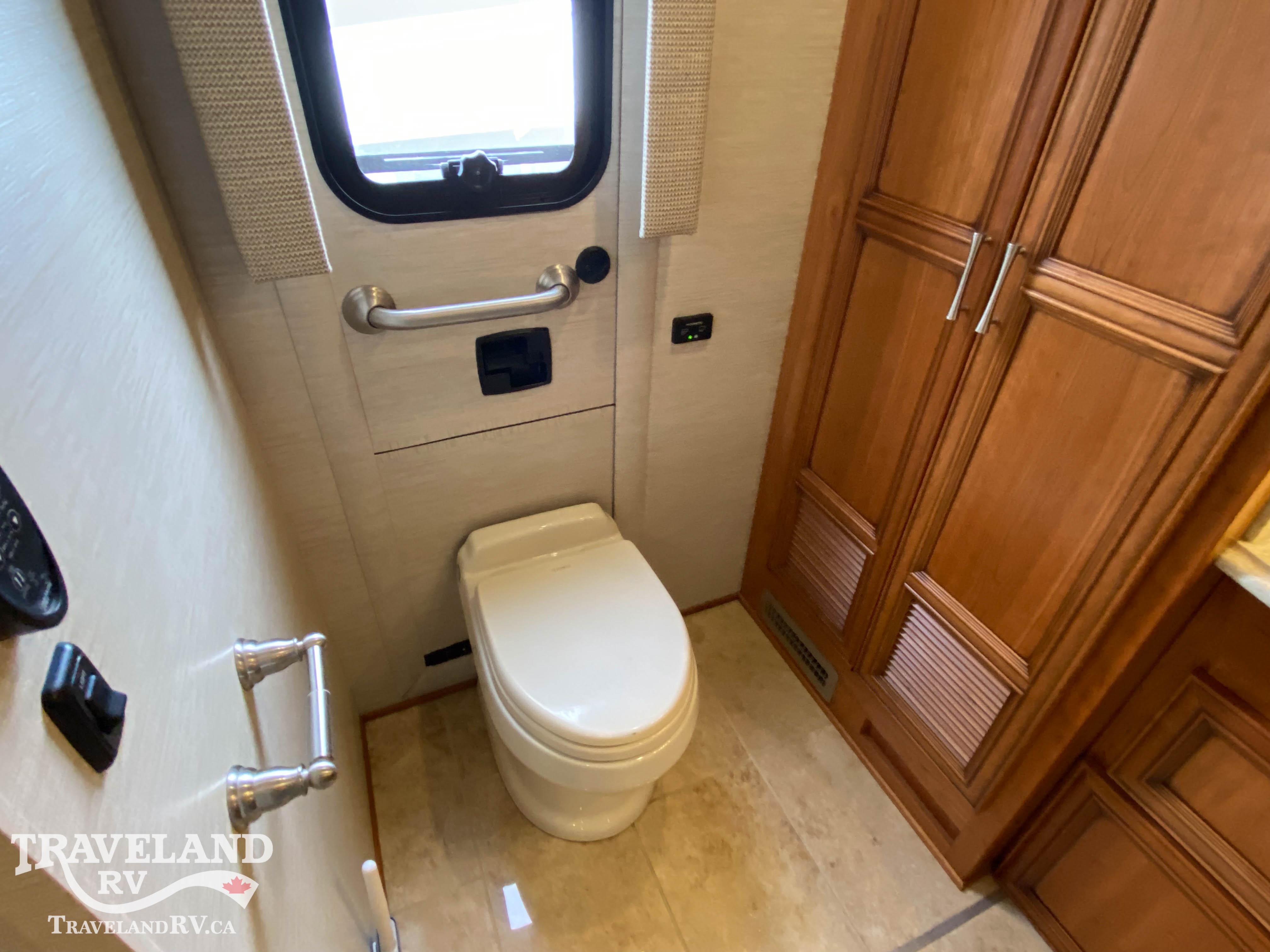 2018 Newmar Ventana 4037 - Image 31