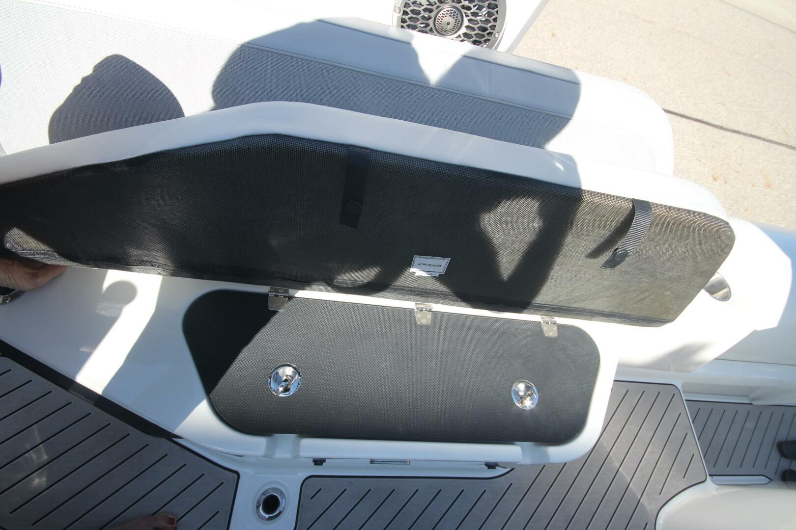 2024 Zodiac Medline 9 NEO - Image 27