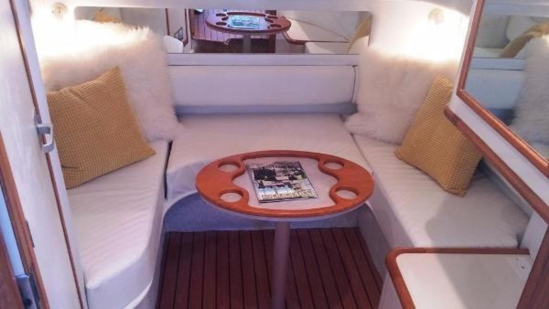 1997 Sea Ray Sundancer - Image 8
