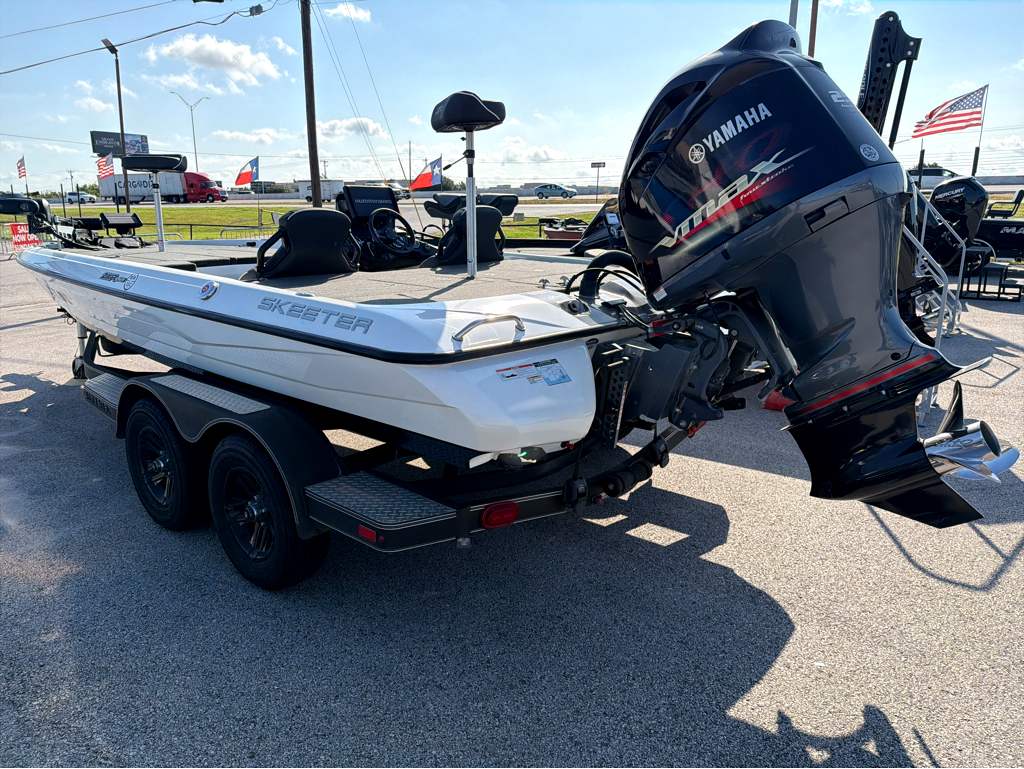 2021 SKEETER 2020 ZXR20 - Image 4