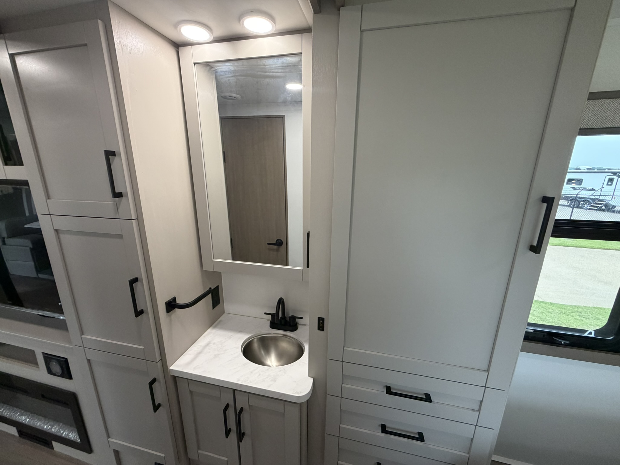 2027 JAYCO GREYHAWK 30Z - Image 36
