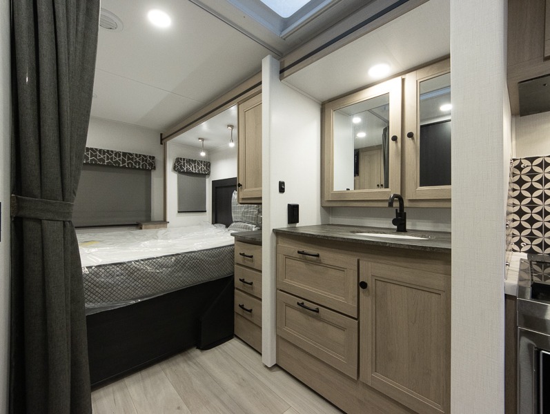 2025 Forest River Sunseeker 3050S - Image 20