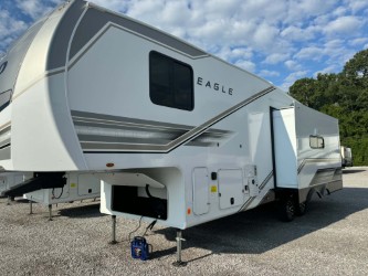 2027 JAYCO EAGLE 29RLC - Image 4