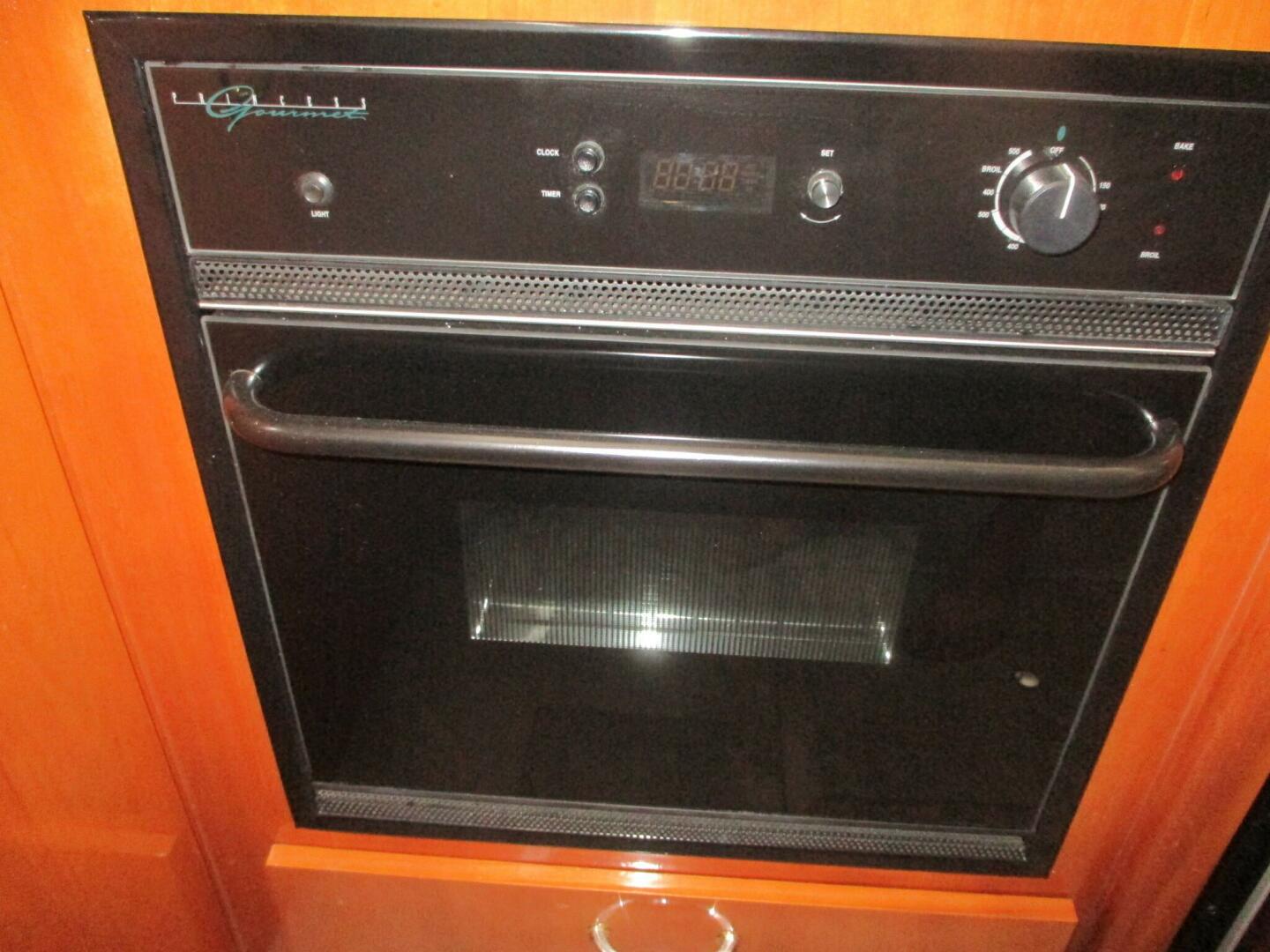 2006 Carver - Image 41