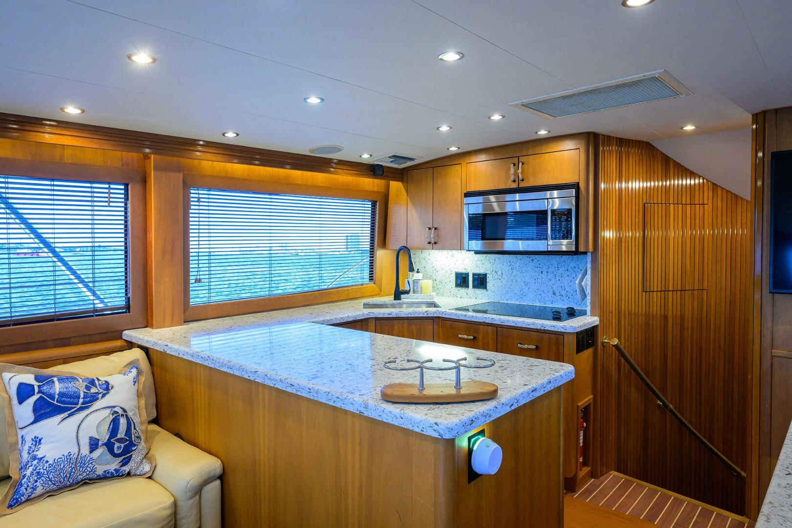 2001 Hatteras 43 Convertible Base - Image 14