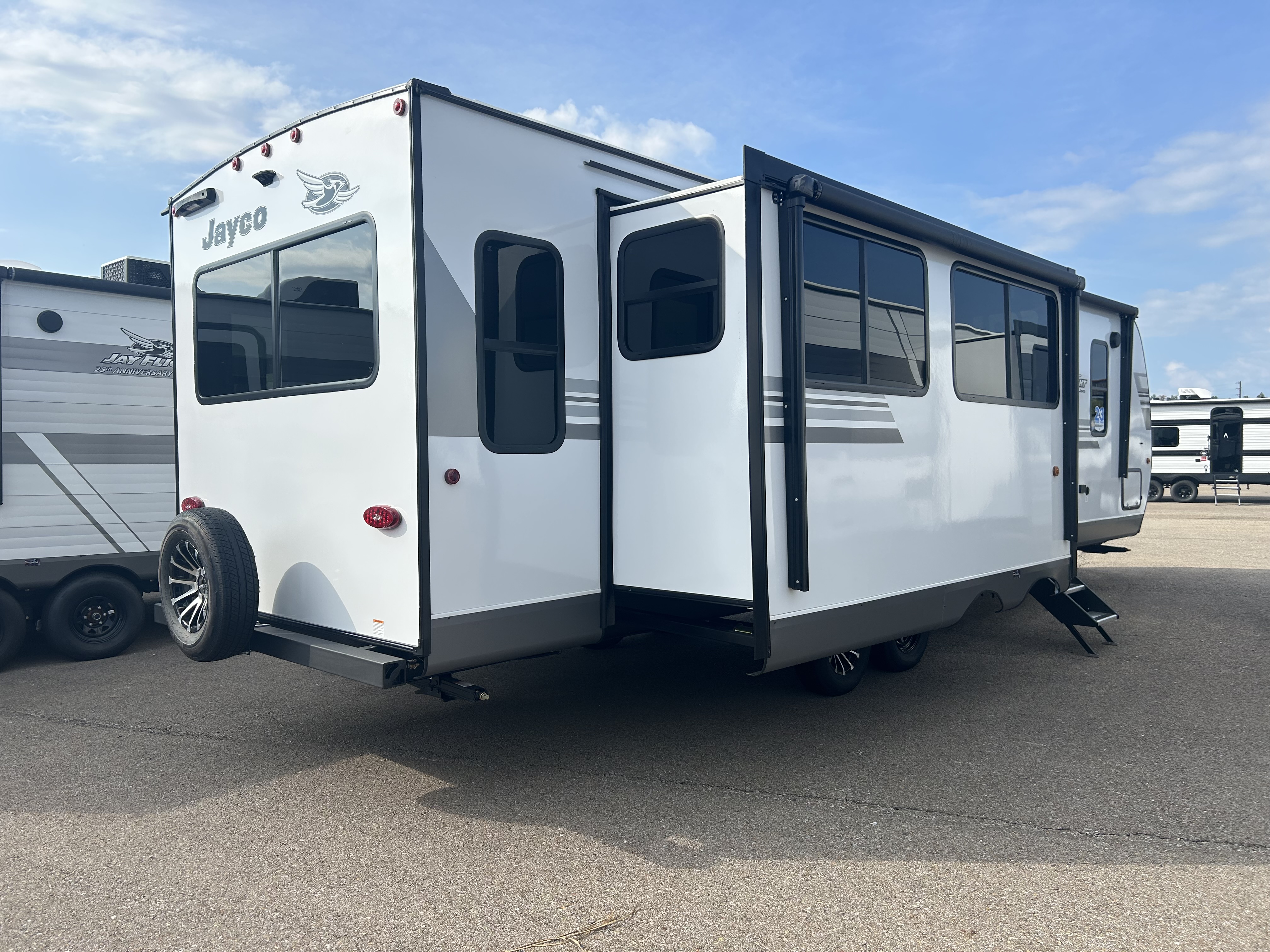 2027 JAYCO JAY FLIGHT 290RLS - Image 4
