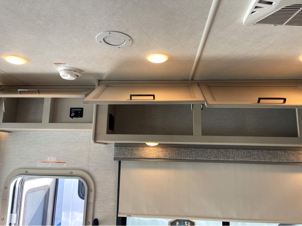 2026 THOR MOTOR COACH RESONATE 29D - Image 25