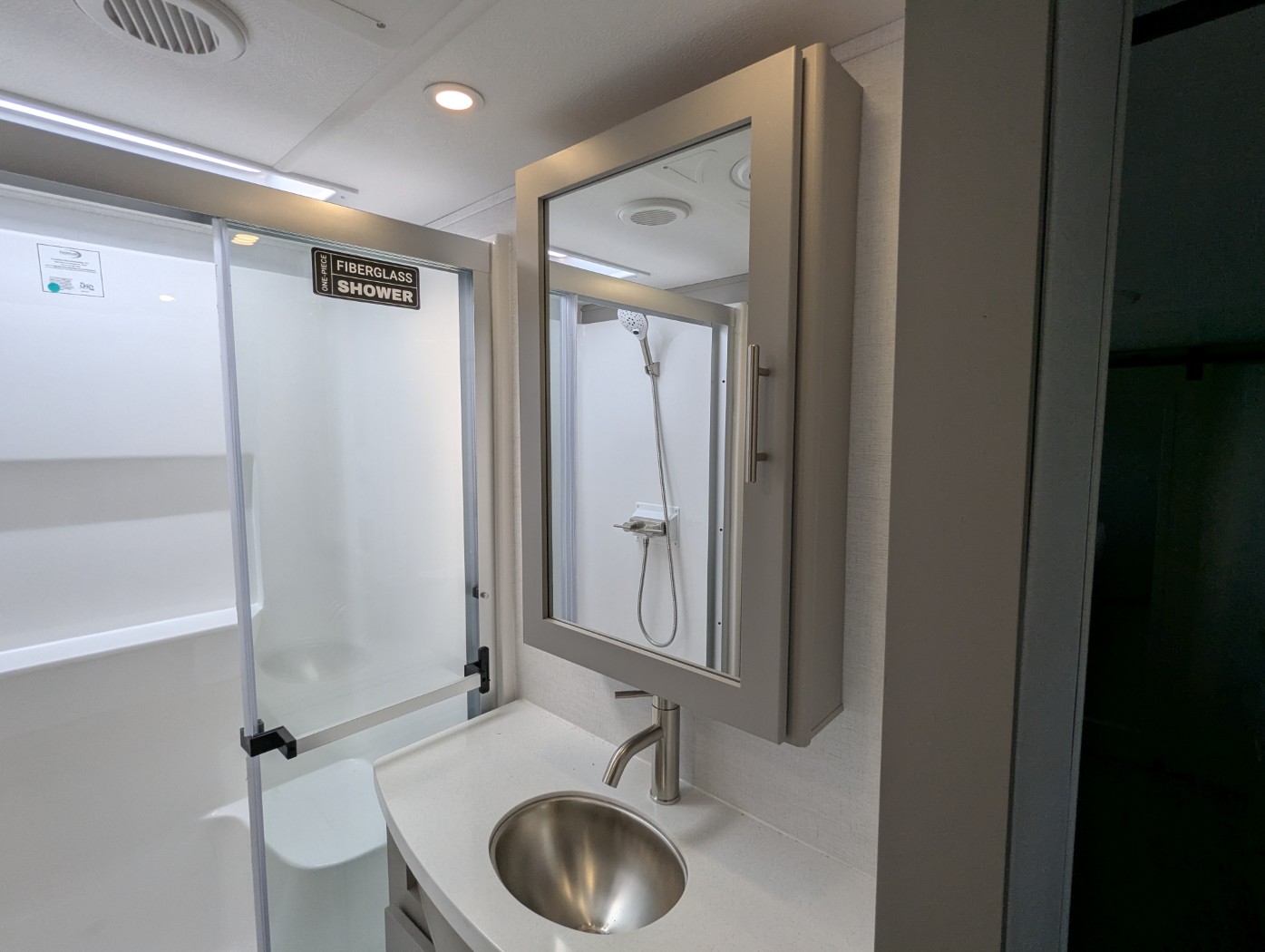 2026 Alliance RV Avenue 39MBR - Image 16