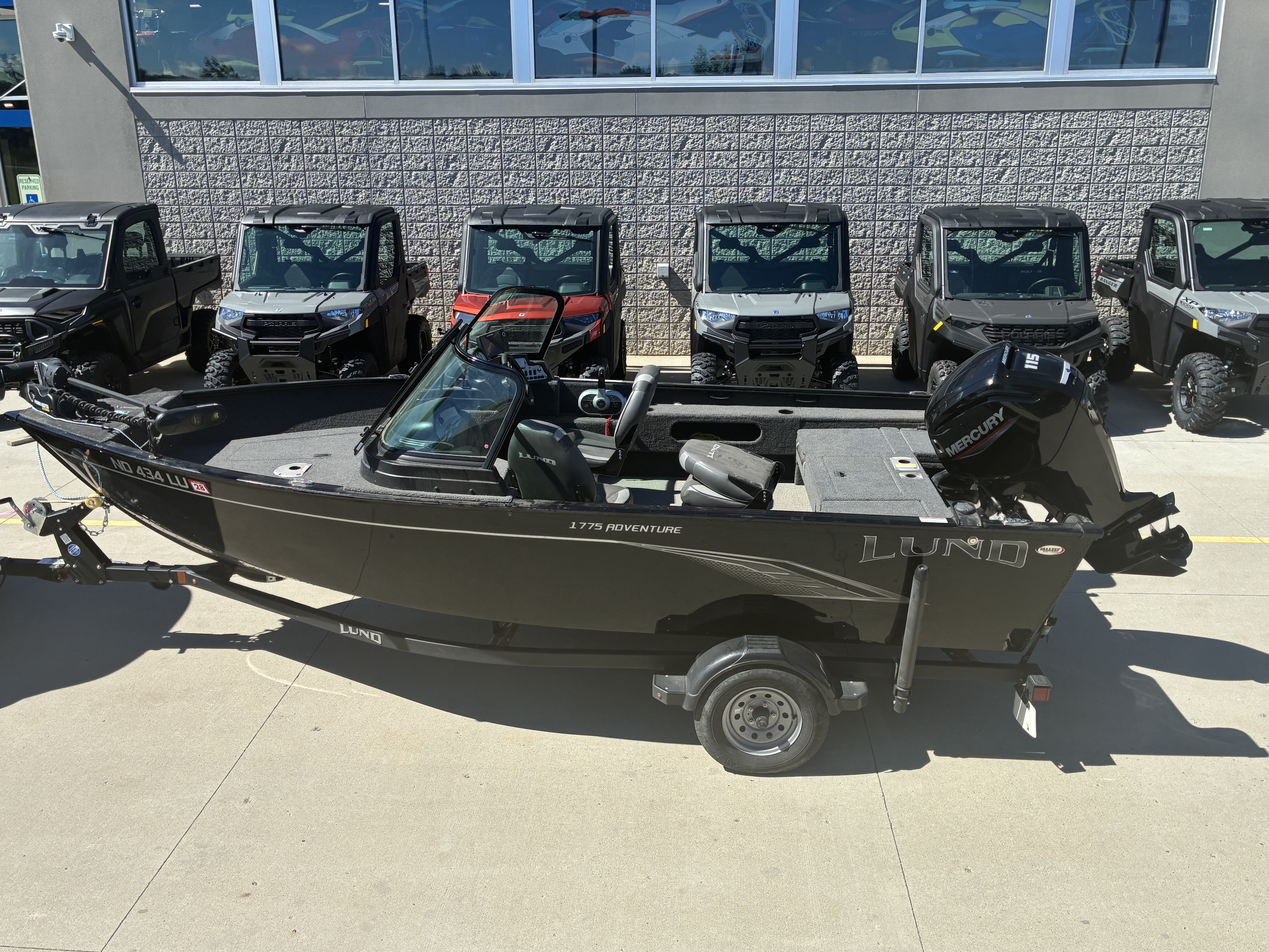 2022 Lund 1775 Adventurer Sport - Image 3