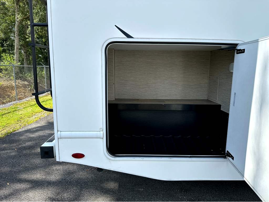 2023 THOR MOTOR COACH MAGNITUDE GA31 - Image 6
