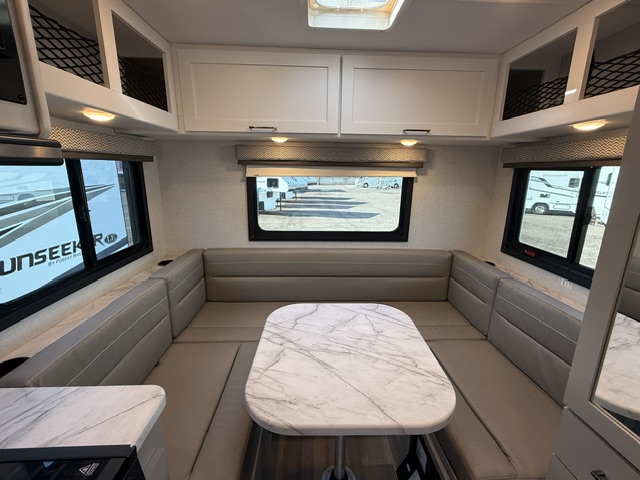 2026 Thor Motor Coach GENEVA 19VT - Image 11