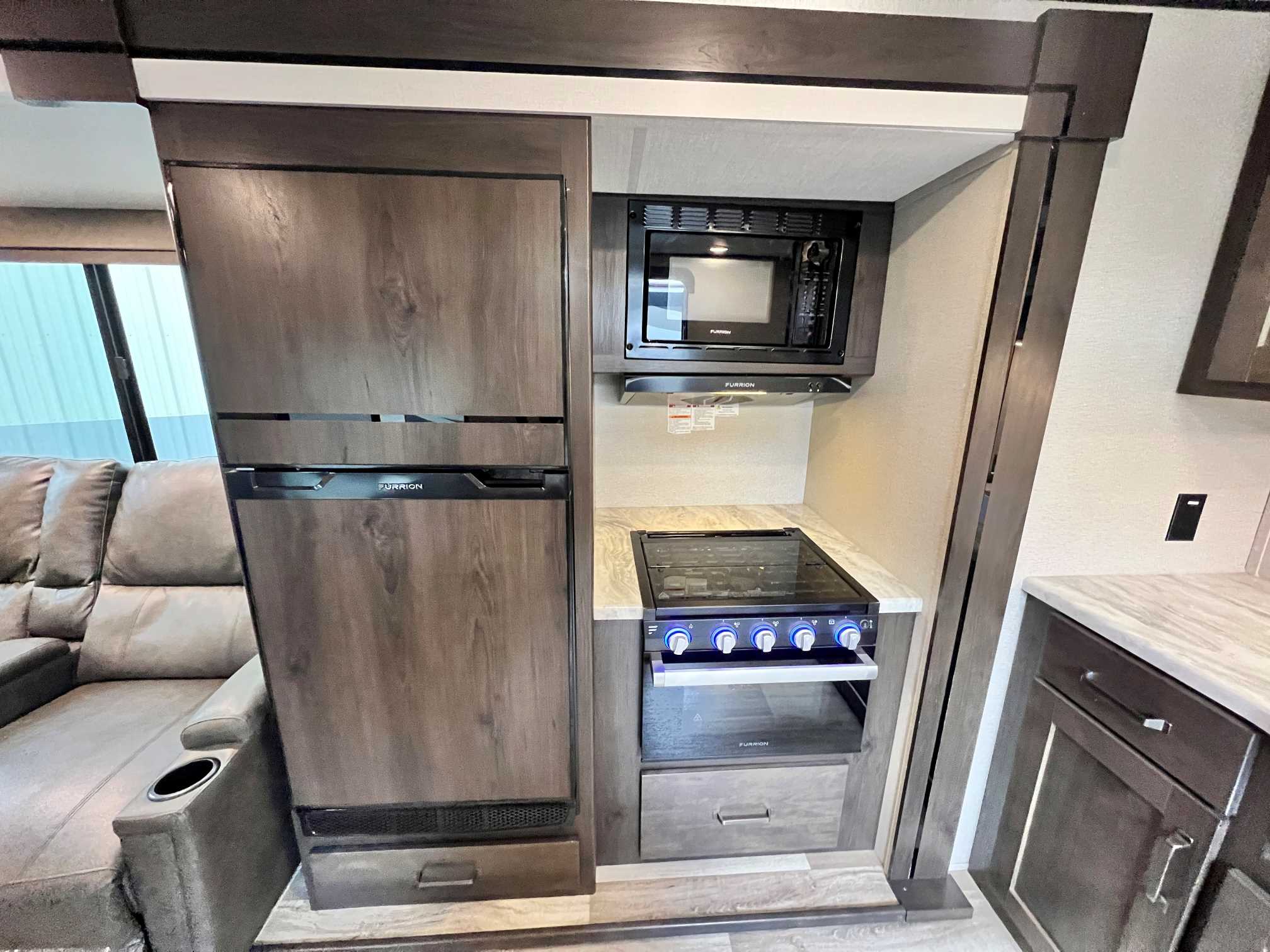 2022 Grand Design Transcend XPLOR 261BH - Image 14