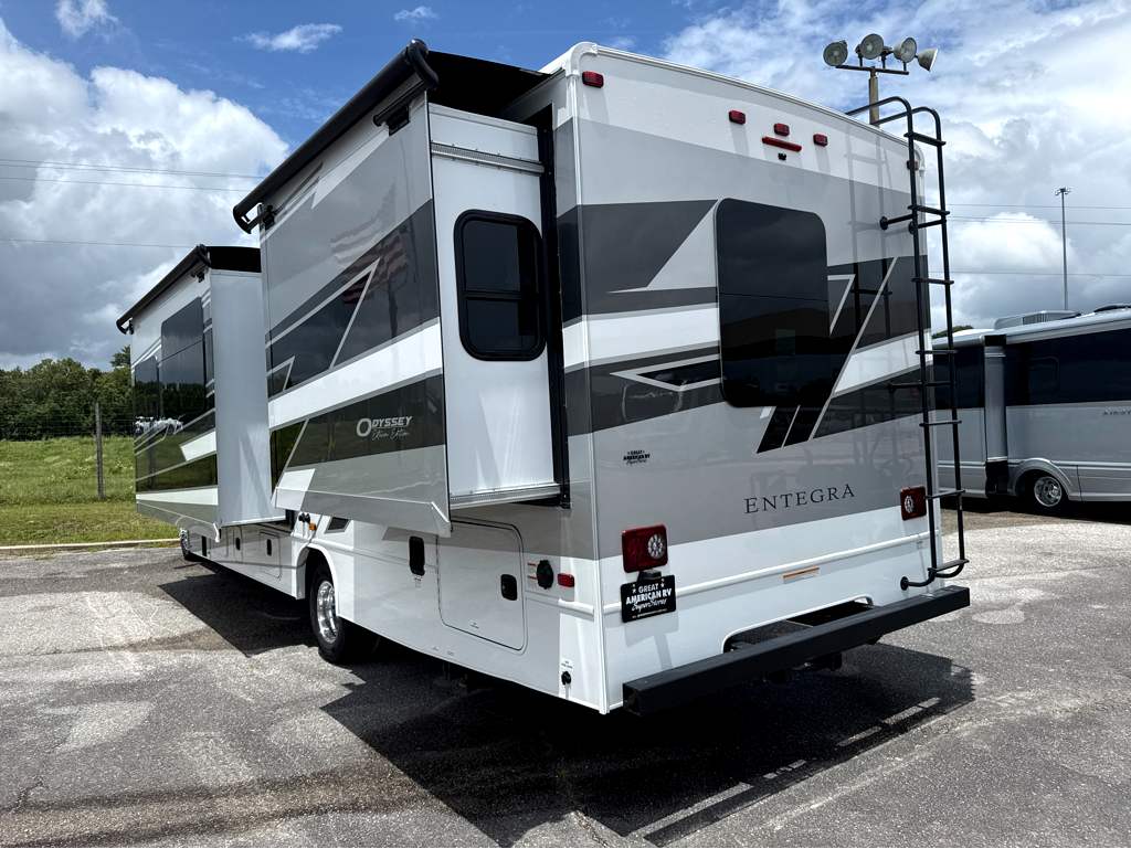 2027 ENTEGRA COACH ODYSSEY 29V - Image 3