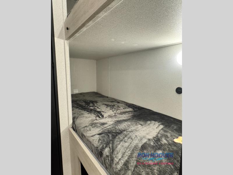 2026 PALOMINO 17BUNK - Image 24