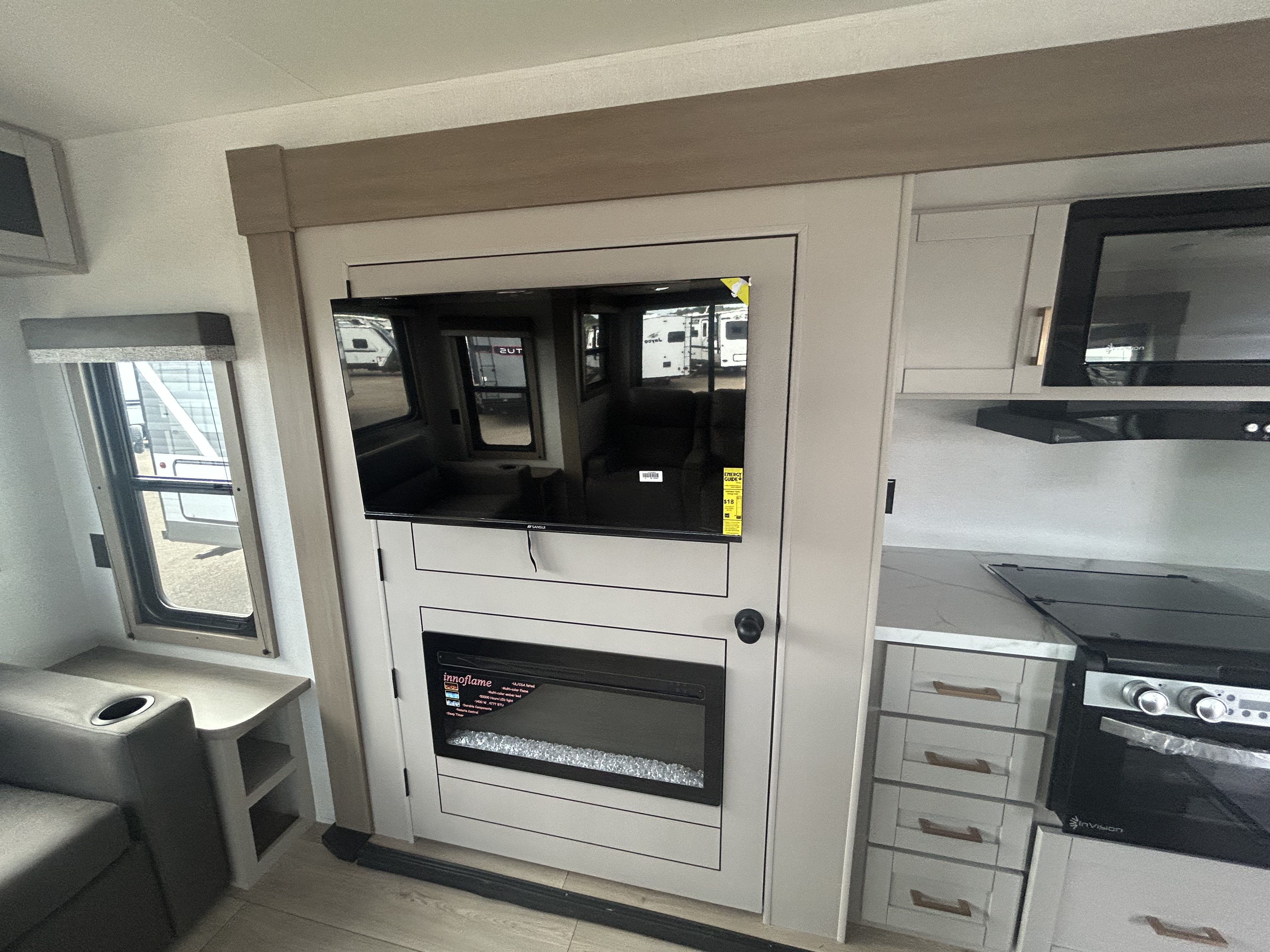 2027 JAYCO JAY FLIGHT 290RLS - Image 23