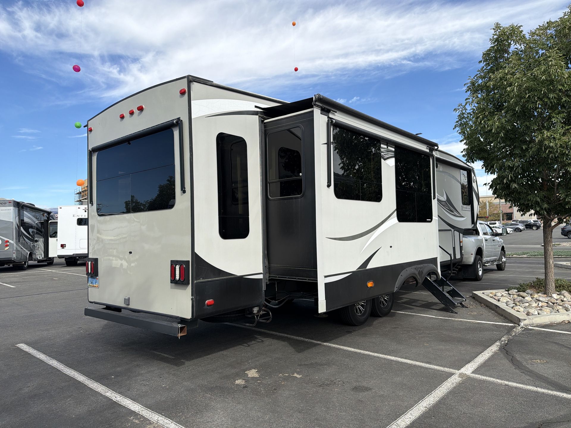 2015 Keystone Montana High Country 353RL - Image 7