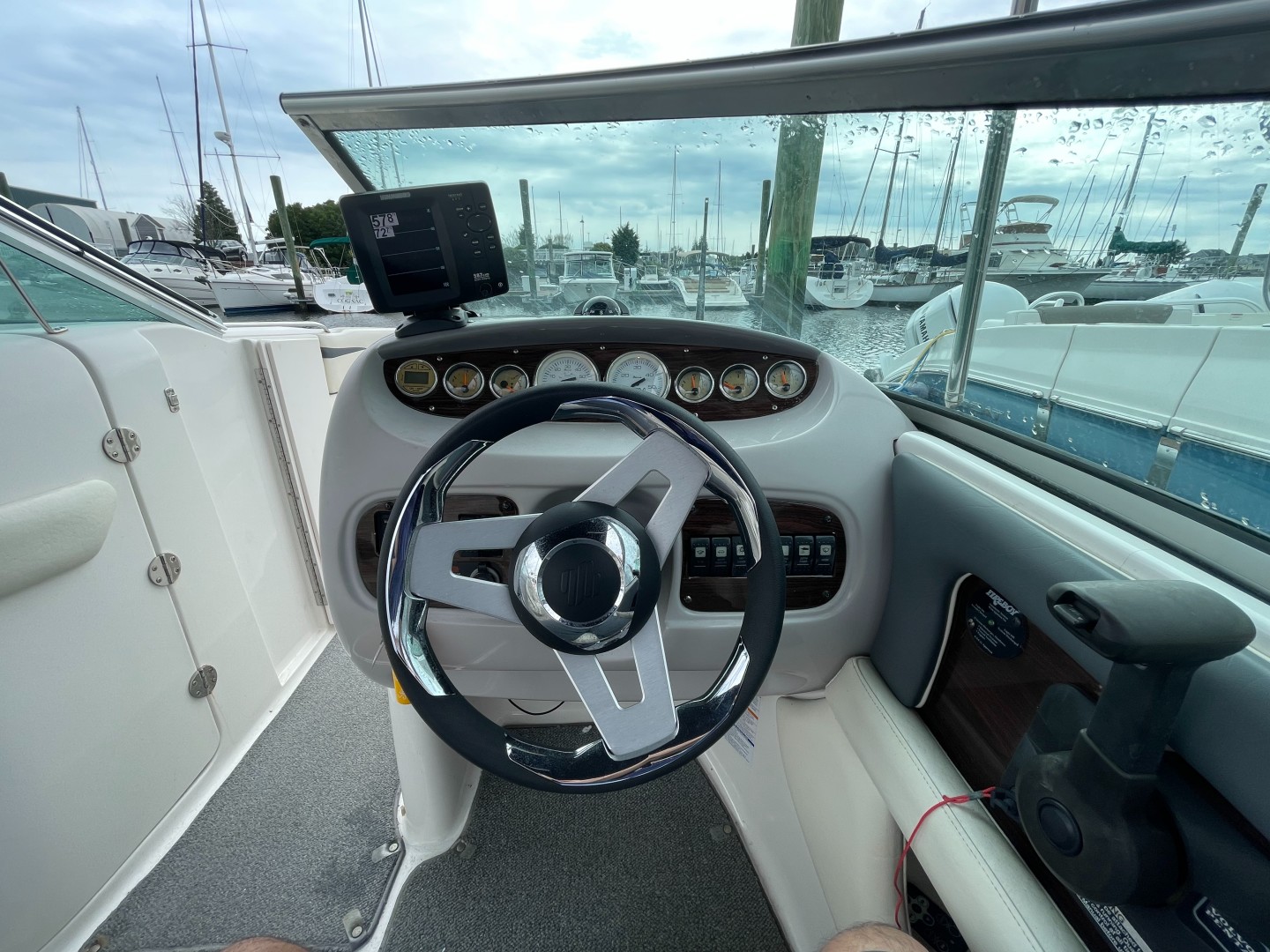 2005 Chaparral 236 Sunesta - Image 11