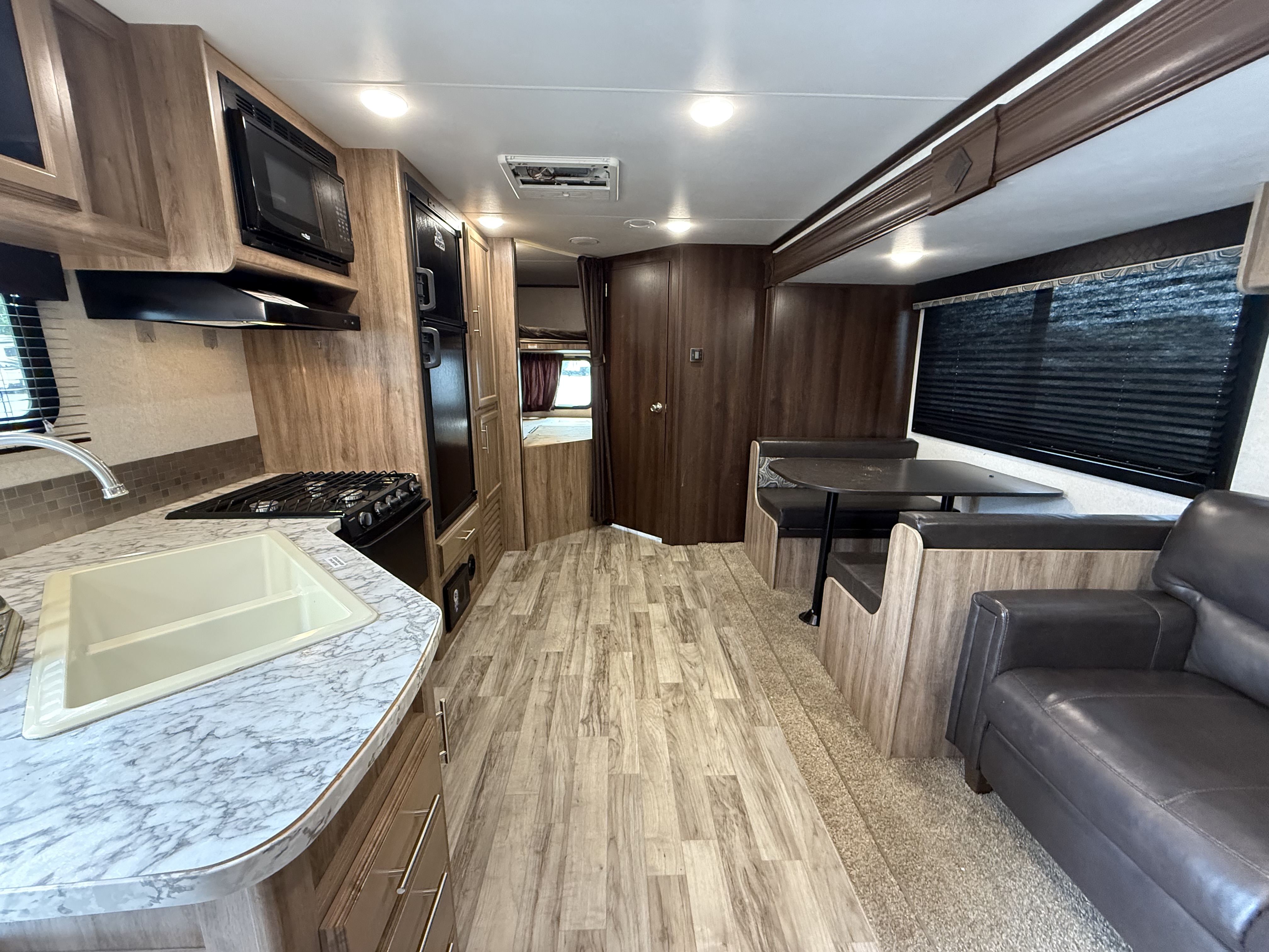 2018 Jayco Jay Feather 25BH - Image 10