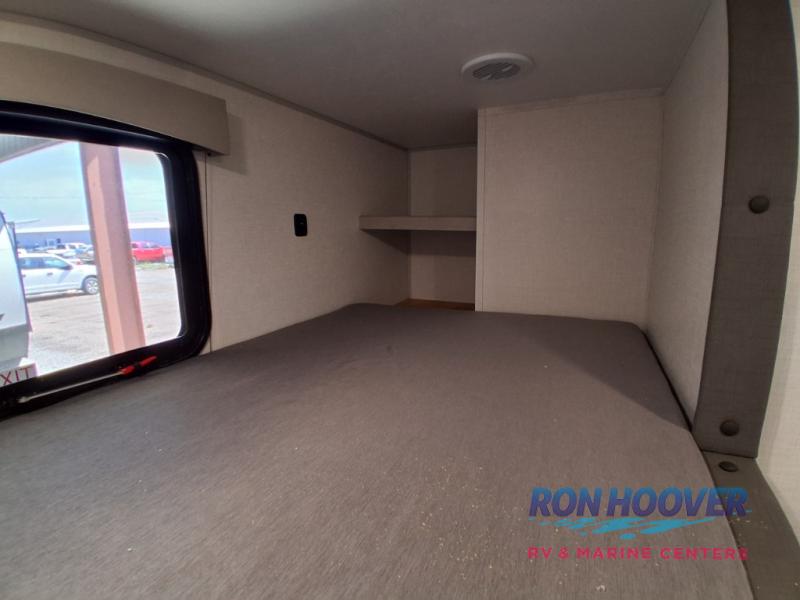 2025 COACHMEN 282DORM - Image 19