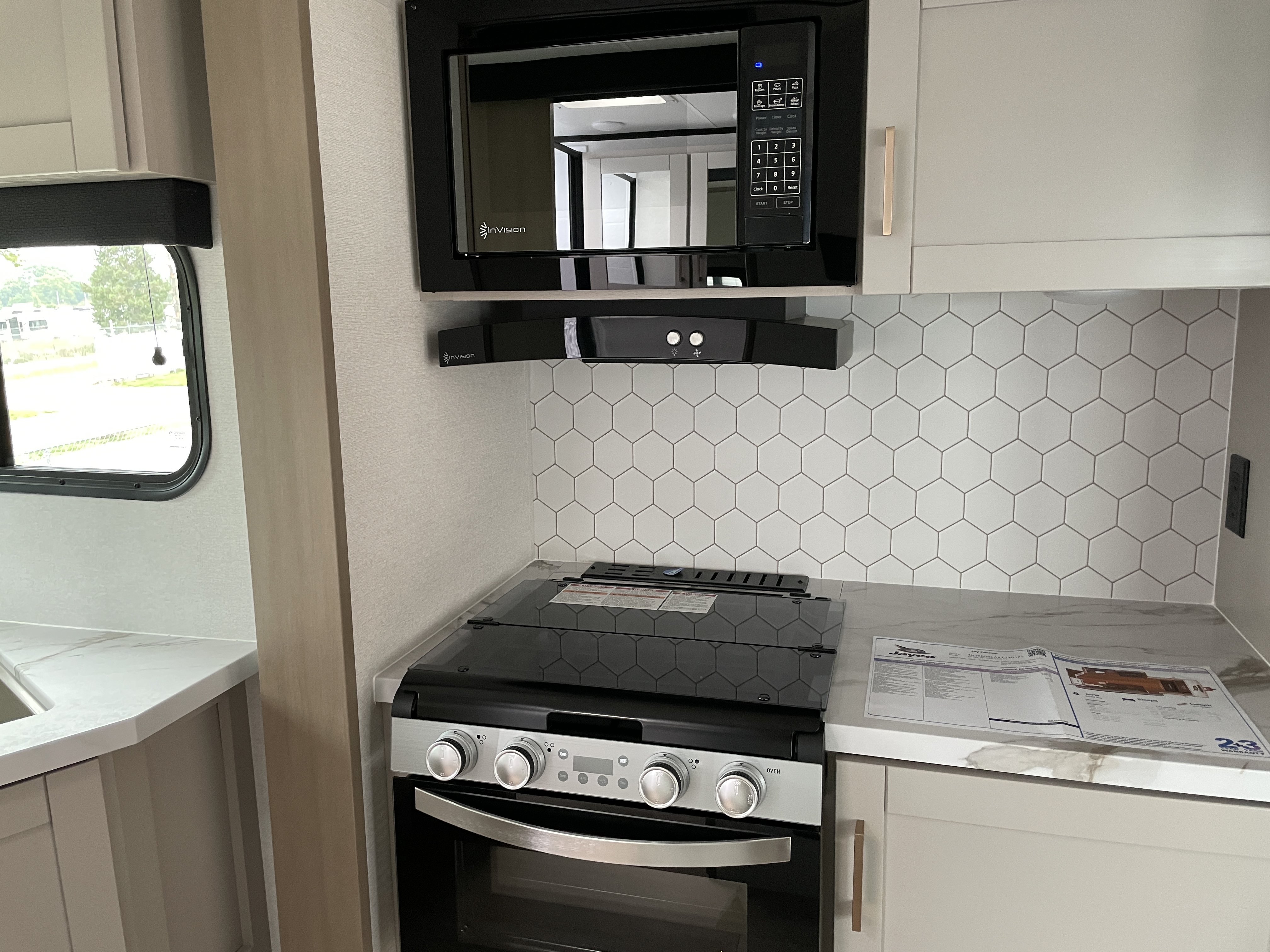 2027 Jayco Jay Feather 21MML - Image 14