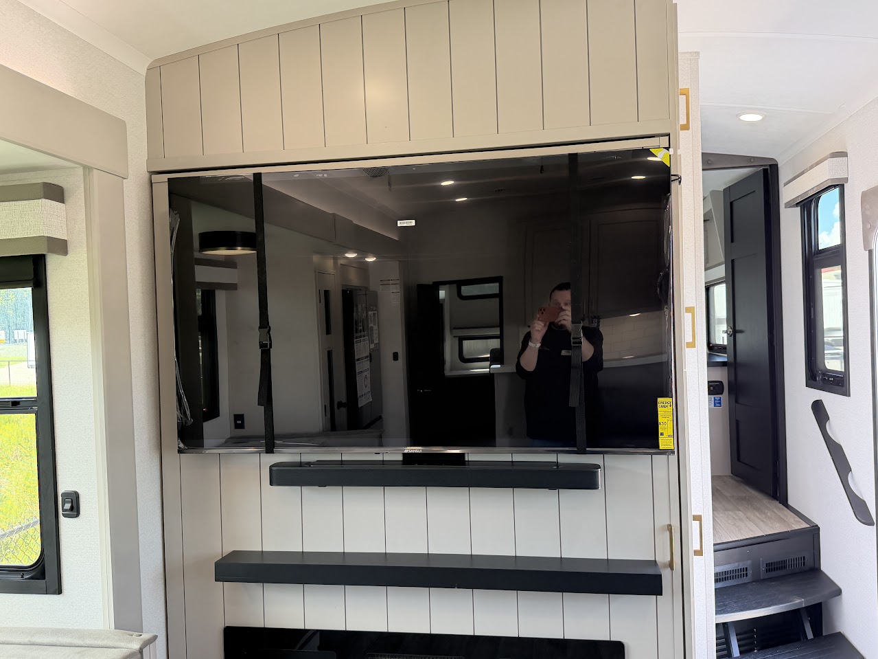 2027 JAYCO NORTH POINT 391TBBH - Image 20