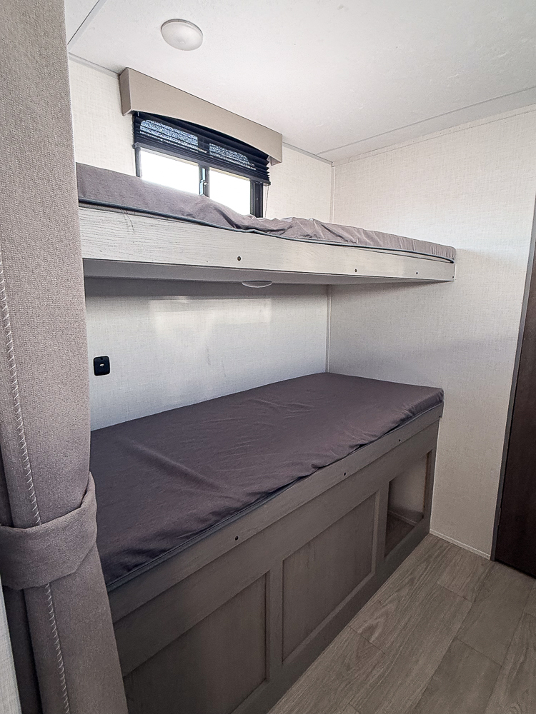 2025 COACHMEN 25QBH - Image 38