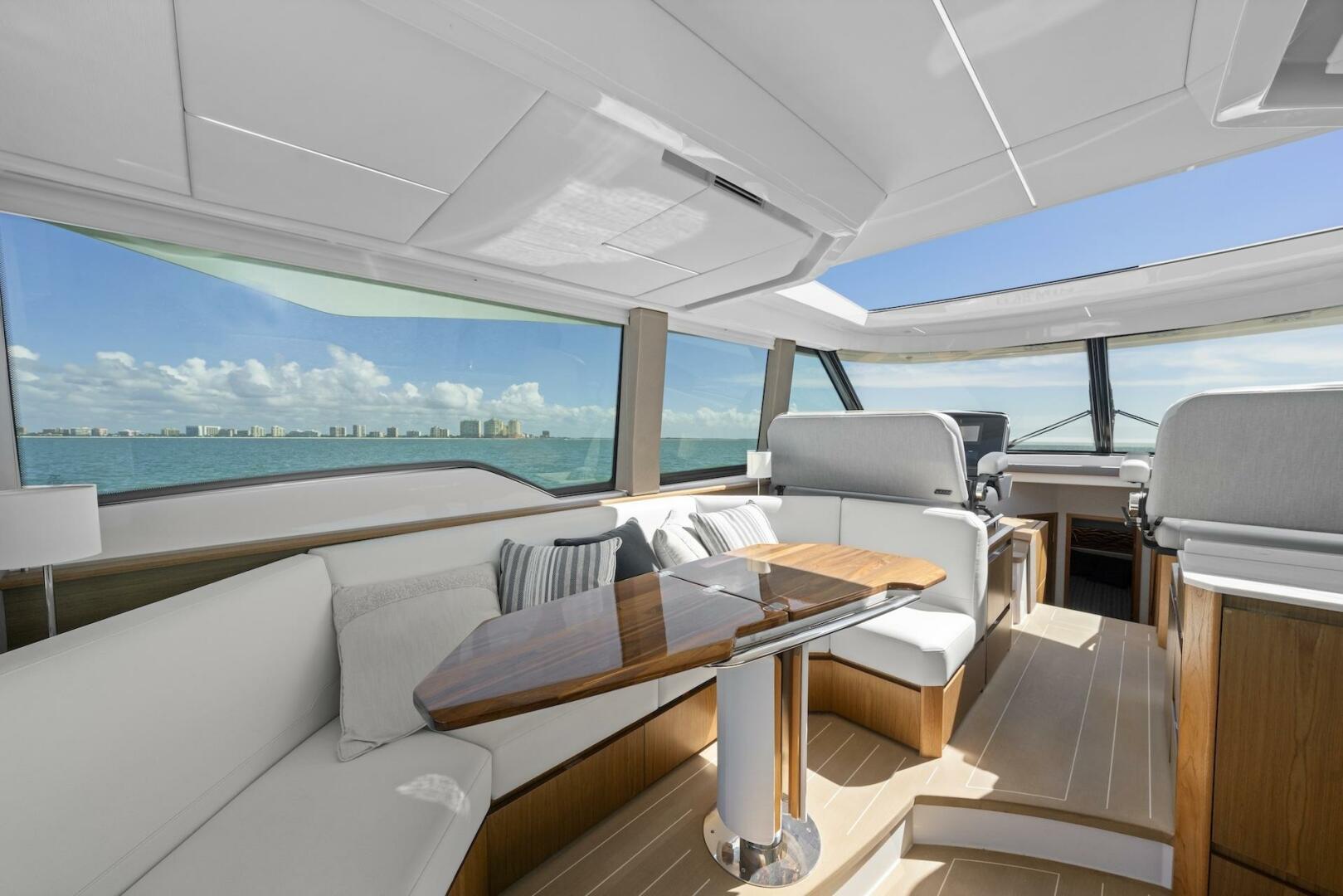 2023 Tiara Yachts EX 60 - Image 30