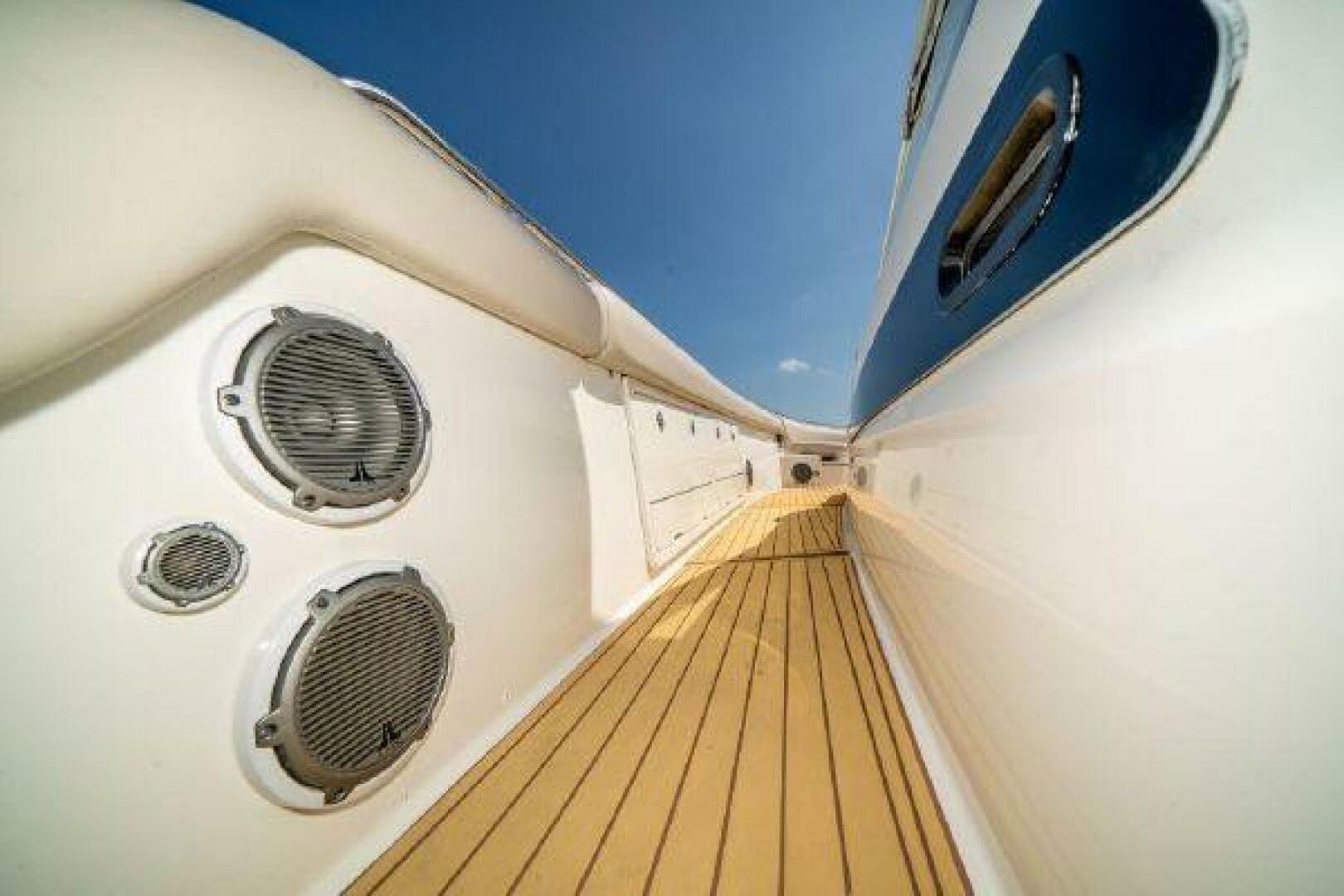 2017 Boston Whaler 42 Outrage - Image 20