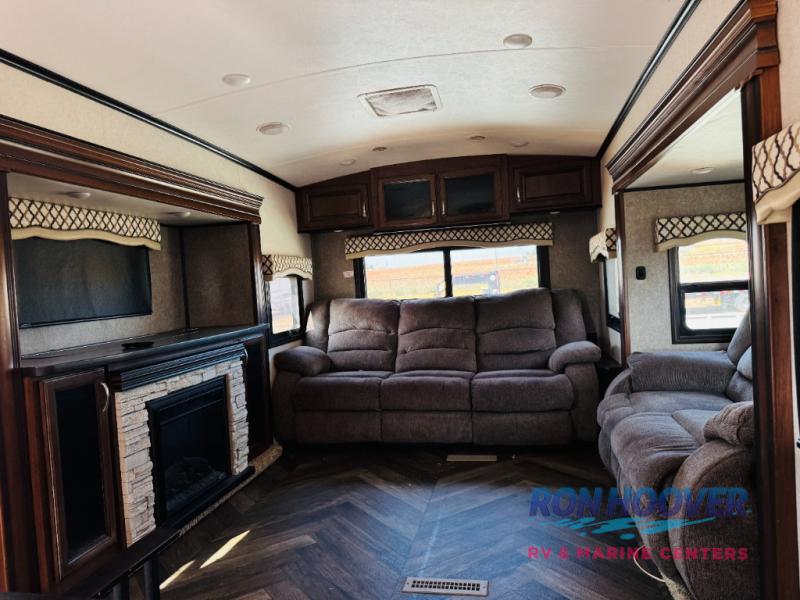 2017 JAYCO NORTHPOINT 387RDFS - Image 9