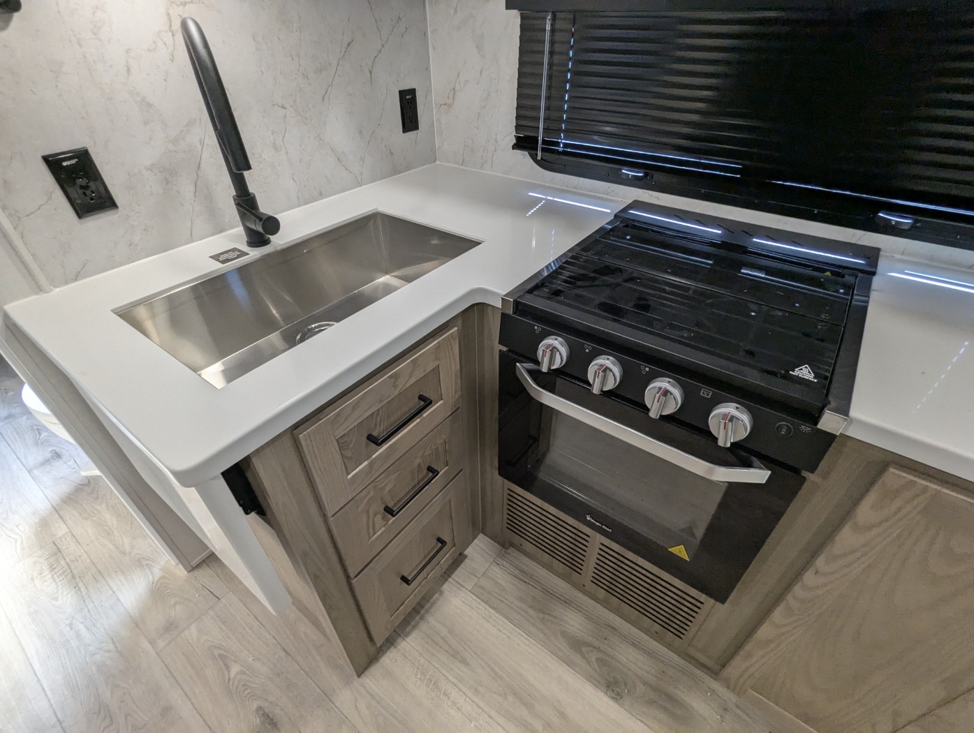 2027 Forest River Rockwood Ultra Lite 2618RD - Image 19