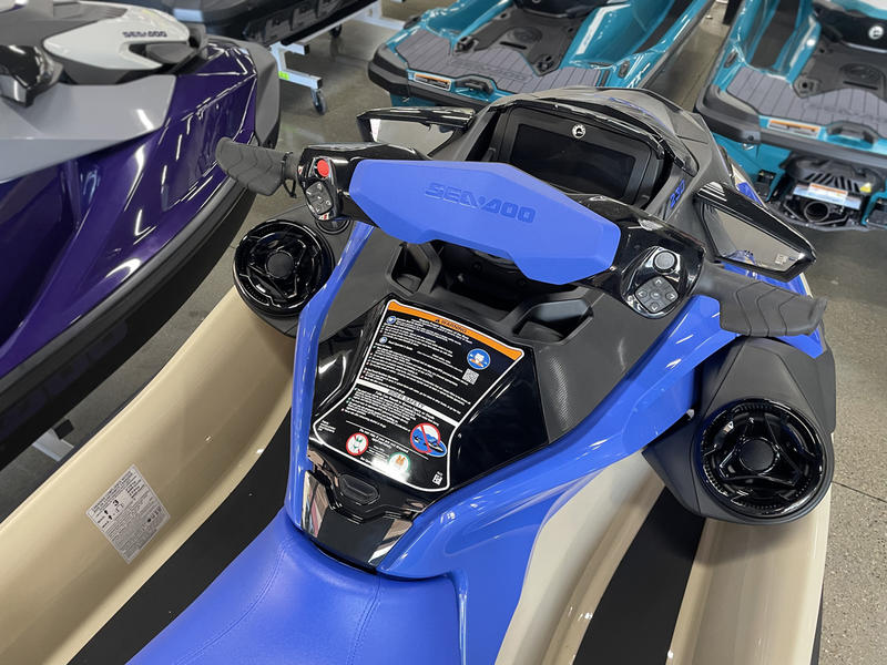 2025 Sea-Doo WAKE PRO 230 AUDIO IBR IDF - Image 6