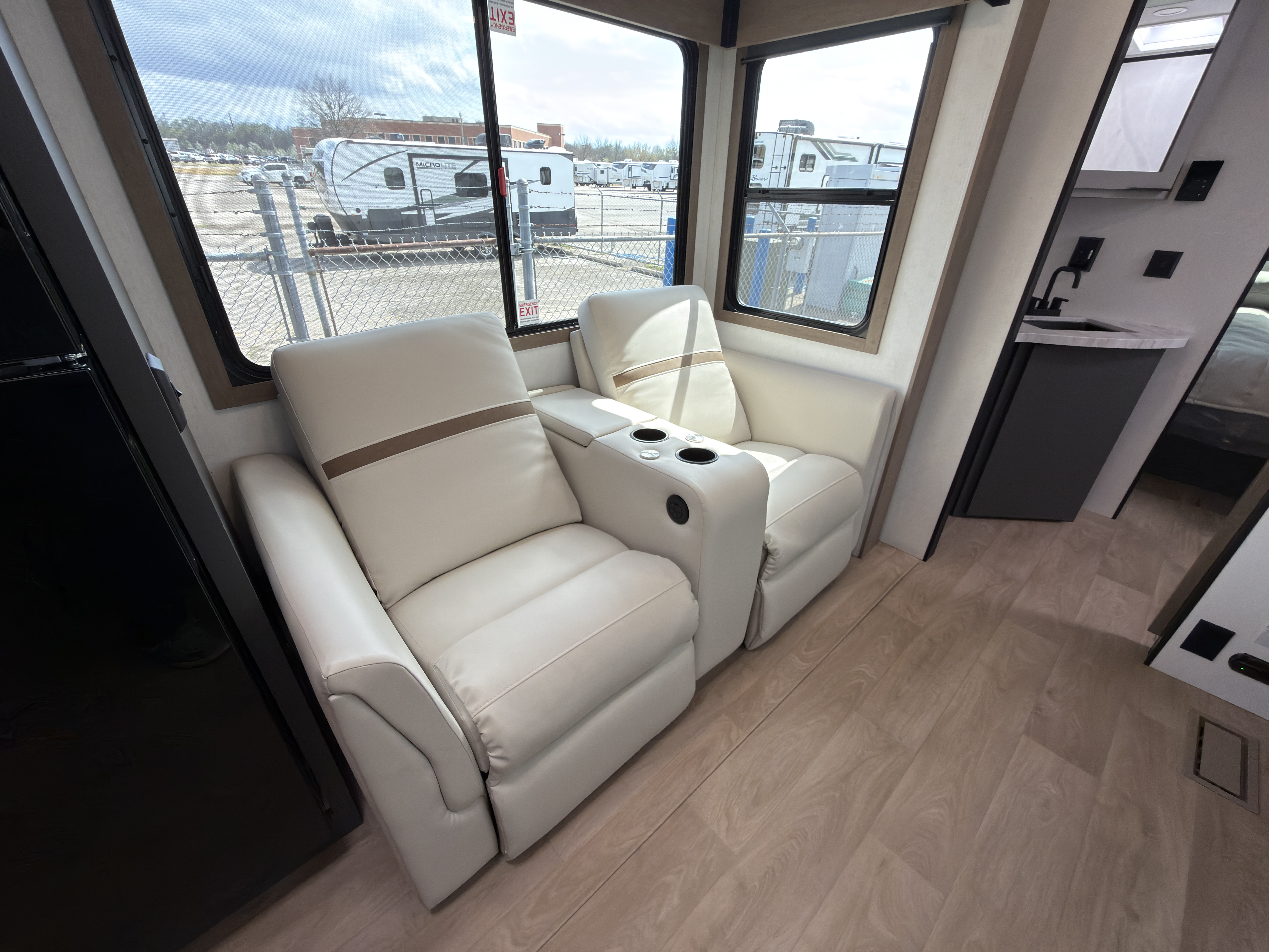 2026 KZ RV Domani 241ML - Image 12