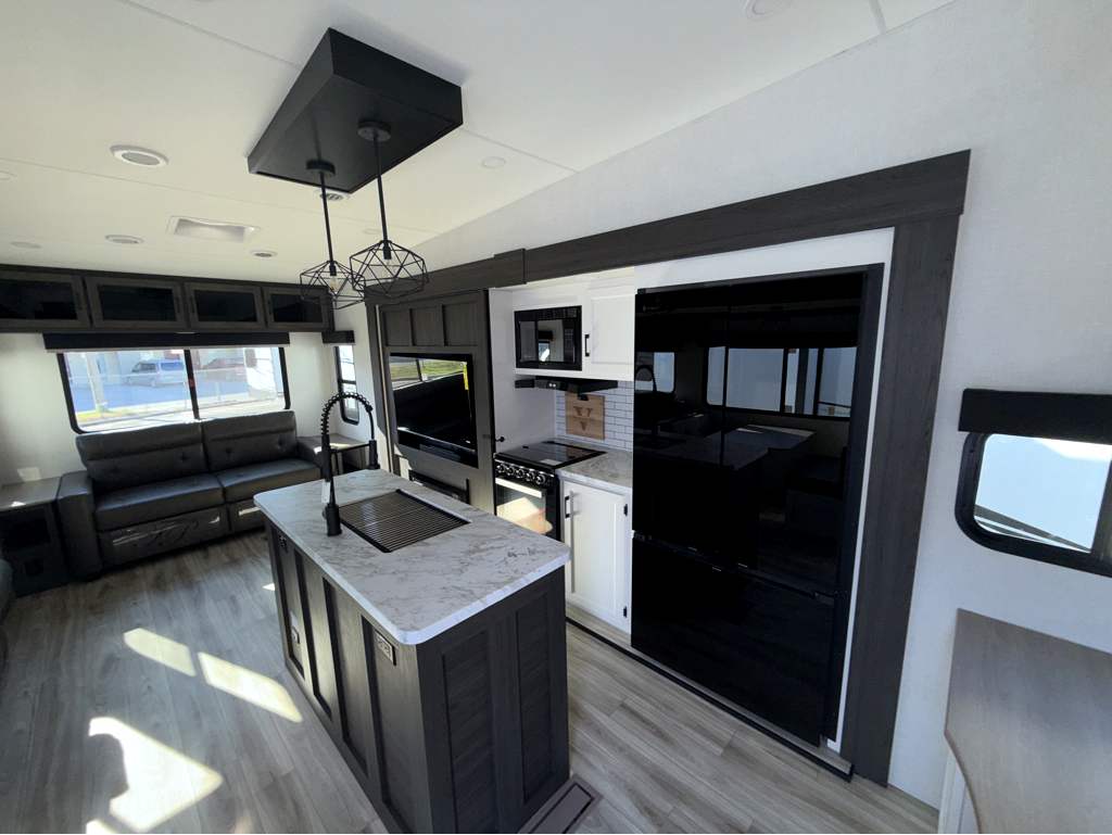 2026 VENTURE RV SPORTTREK 303VIK - Image 11