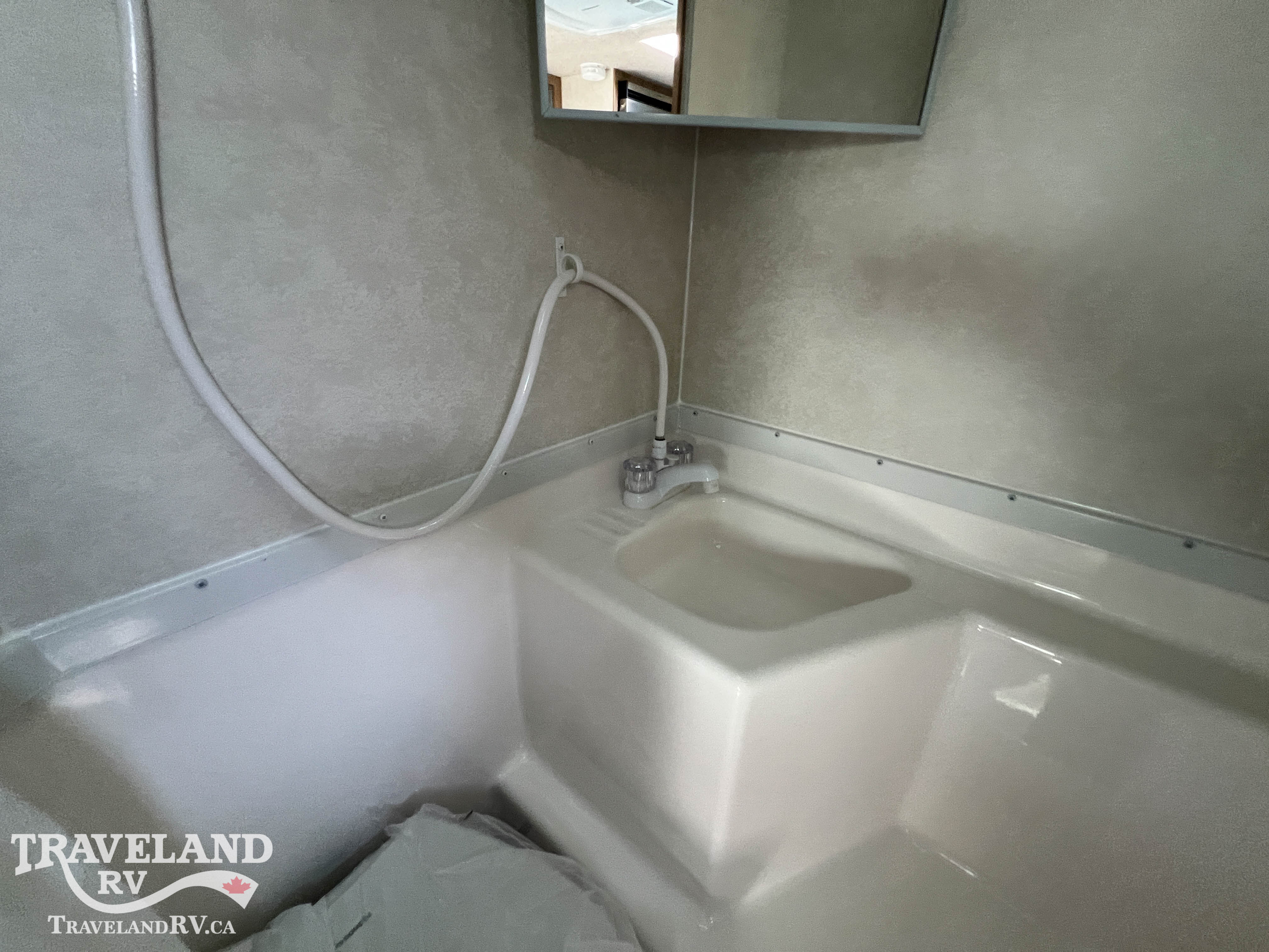 2027 Westland RV TRAVELAIRE 80W - Image 17