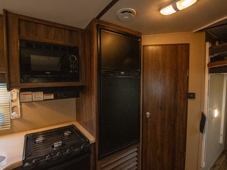 2016 Dutchmen RV Aerolite 242BHSL - Image 10