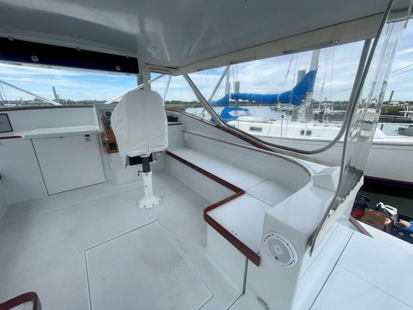 2005 Custom Carolina 40 DeSanti - Image 42