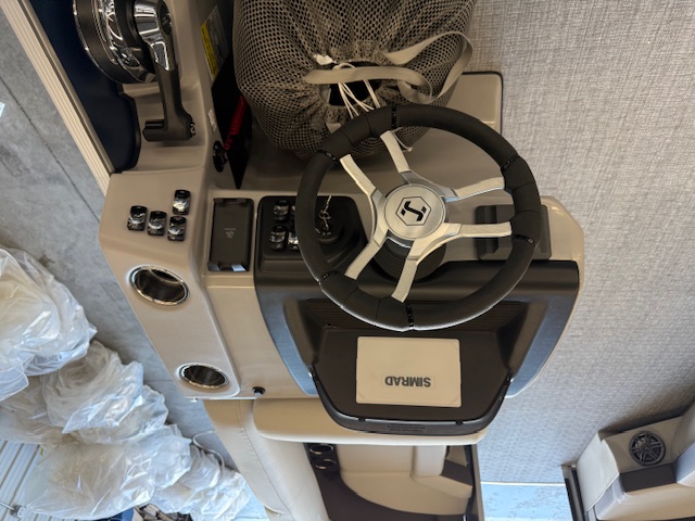 2025 HARRIS CRUISER 230 CWDH - Image 16