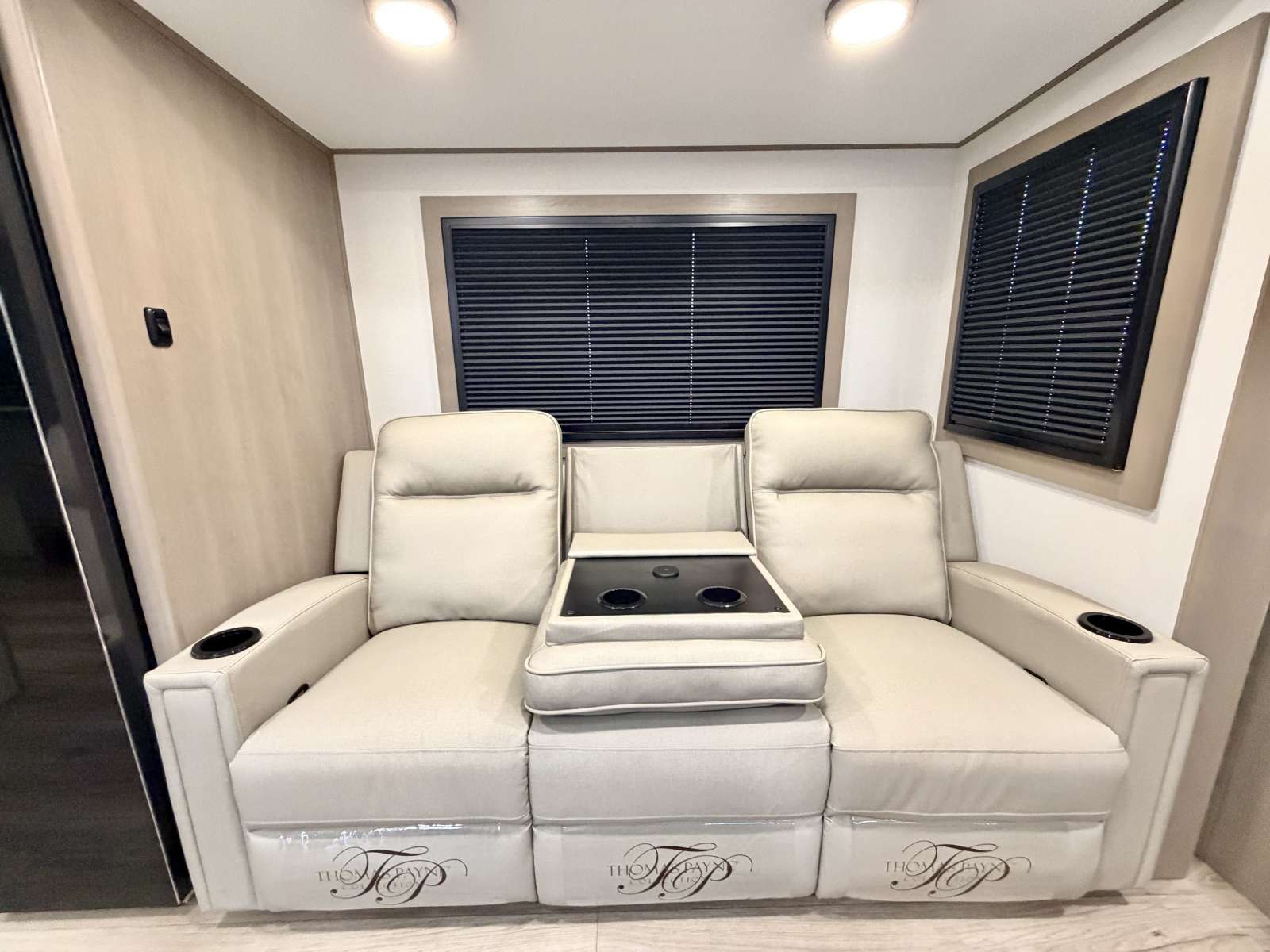 2026 Grand Design Reflection Travel Trailer 322FKTS - Image 16