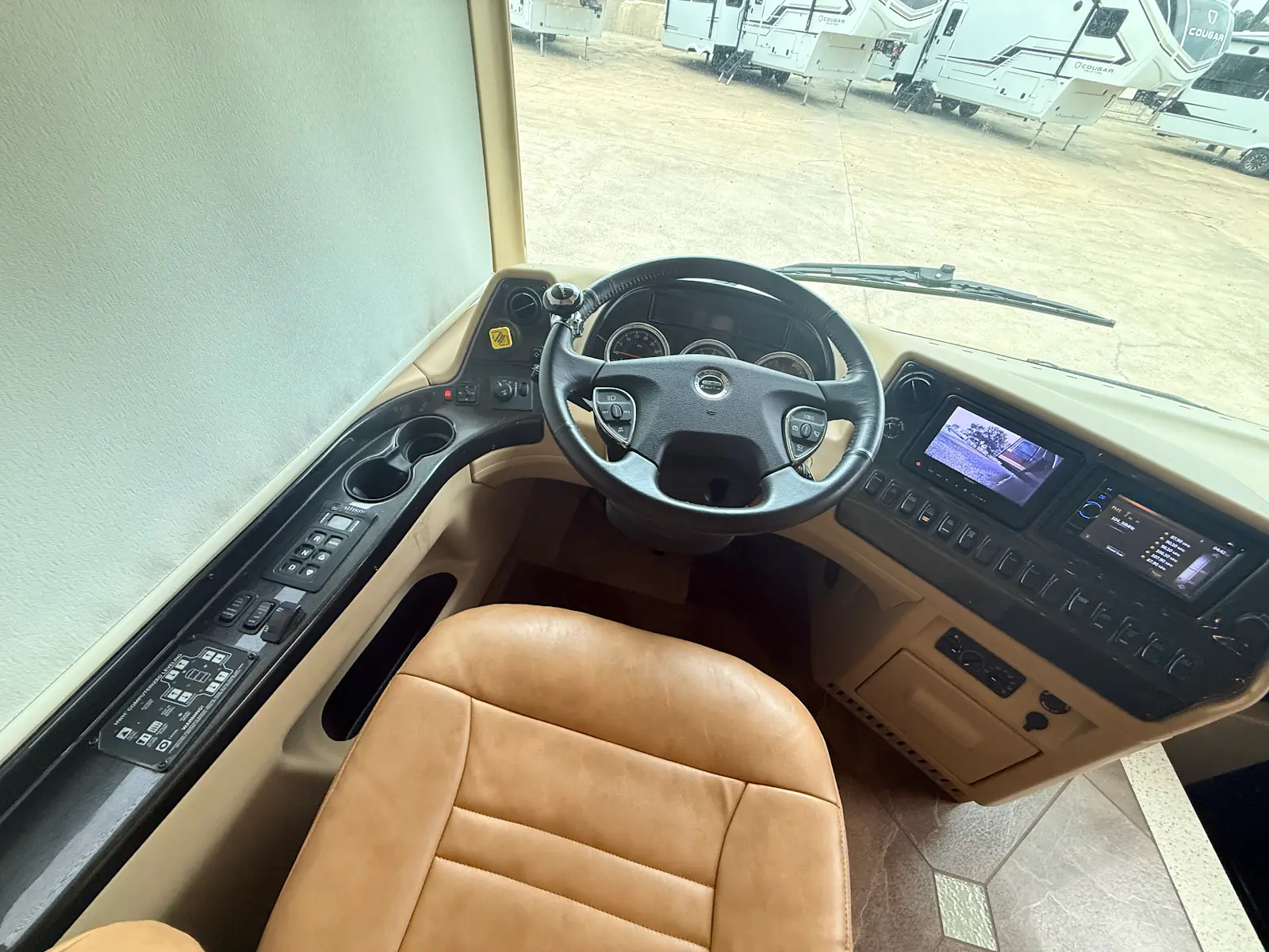2014 NEWMAR DUTCHSTAR 4364 - Image 10