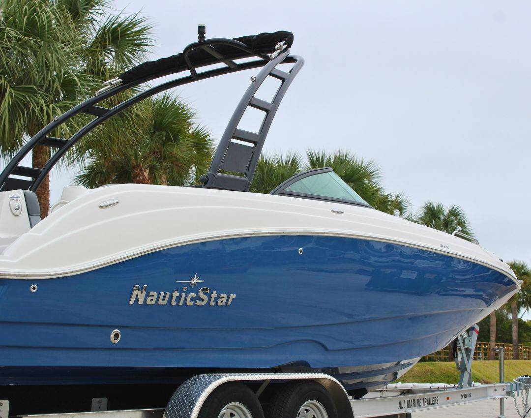 2023 NauticStar 243 DC Deck - Image 6