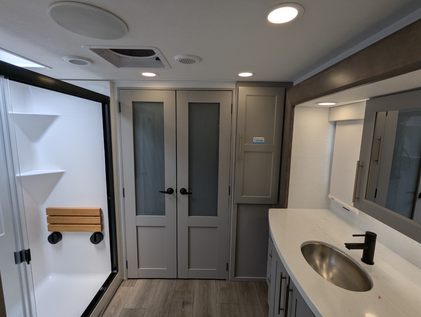 2026 Alliance RV Paradigm 382RK - Image 7