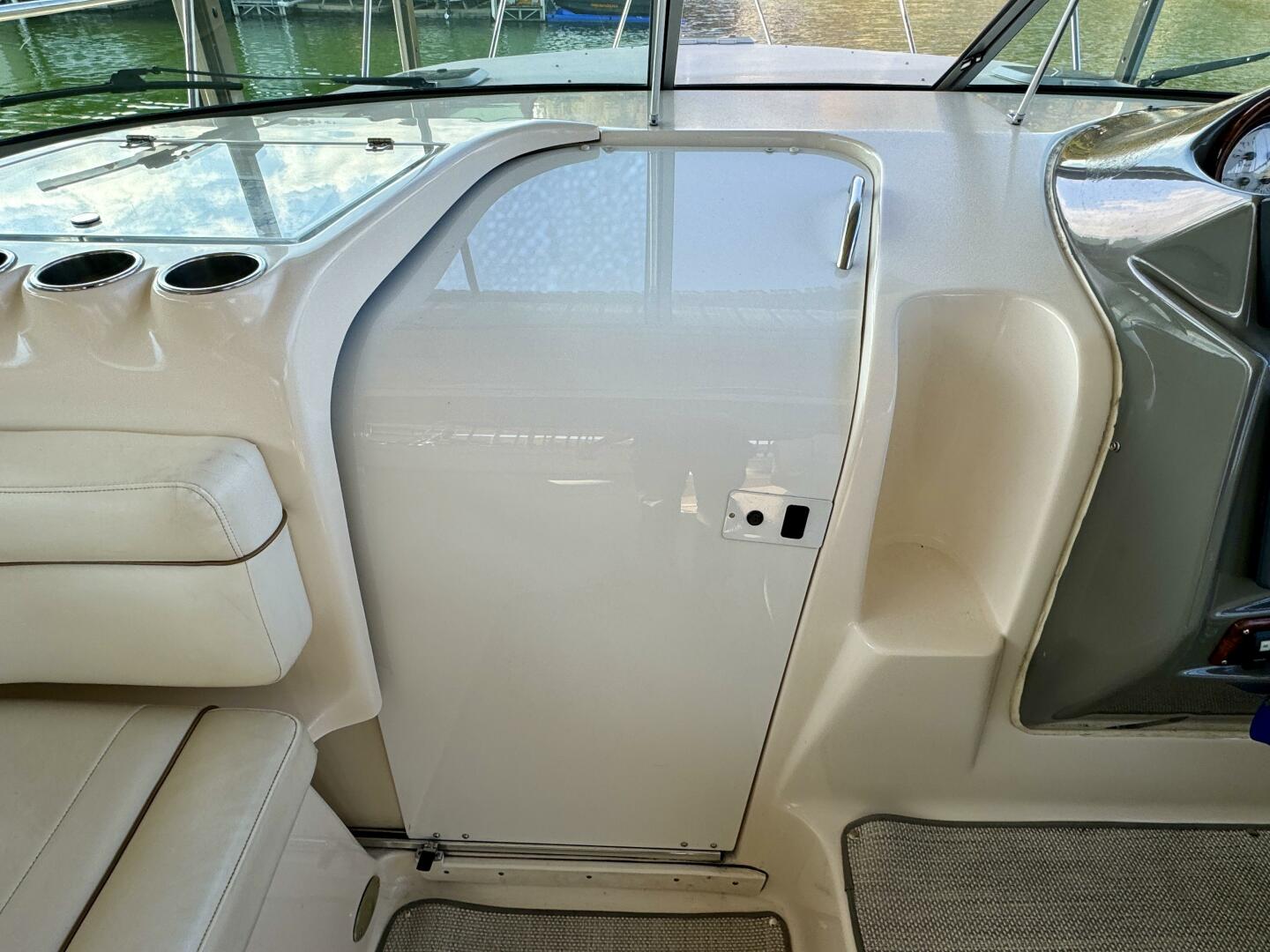 2004 Rinker 342 Fiesta Vee - Image 38