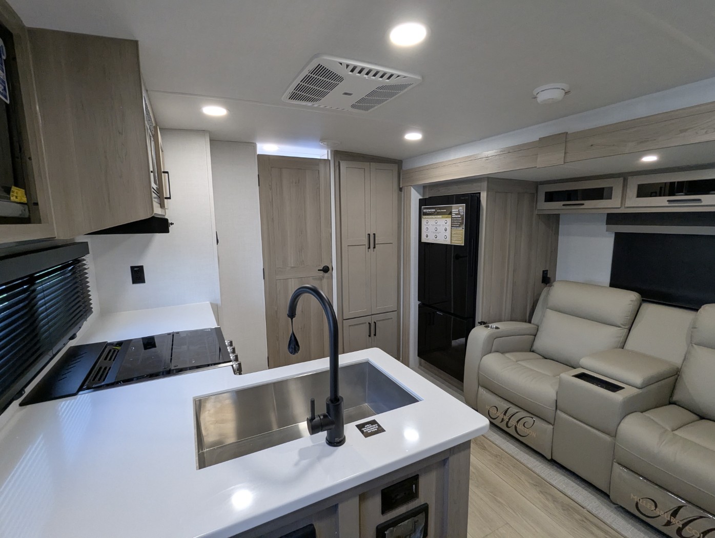2026 Forest River Rockwood Mini Lite 2513S - Image 12