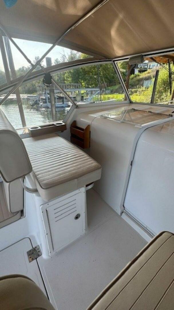 2000 Mainship 34 Pilot - Image 8