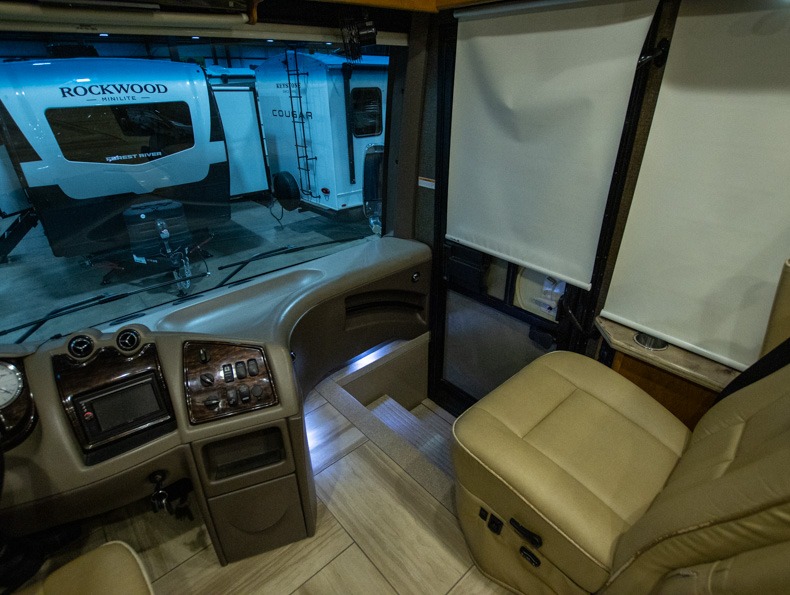 2015 Thor Motor Coach Tuscany 40KQ - Image 25