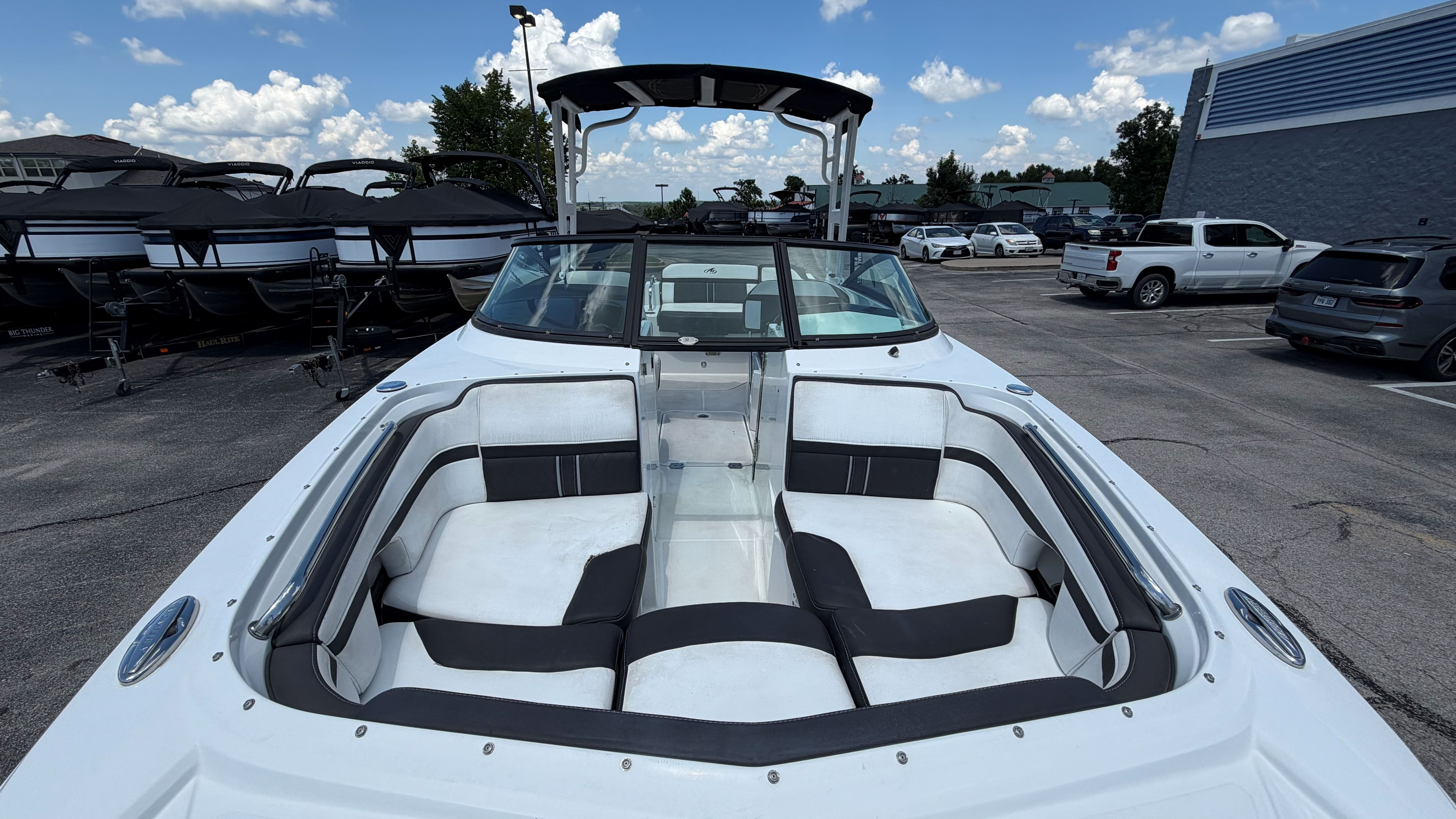 2024 Monterey M4 - Image 35