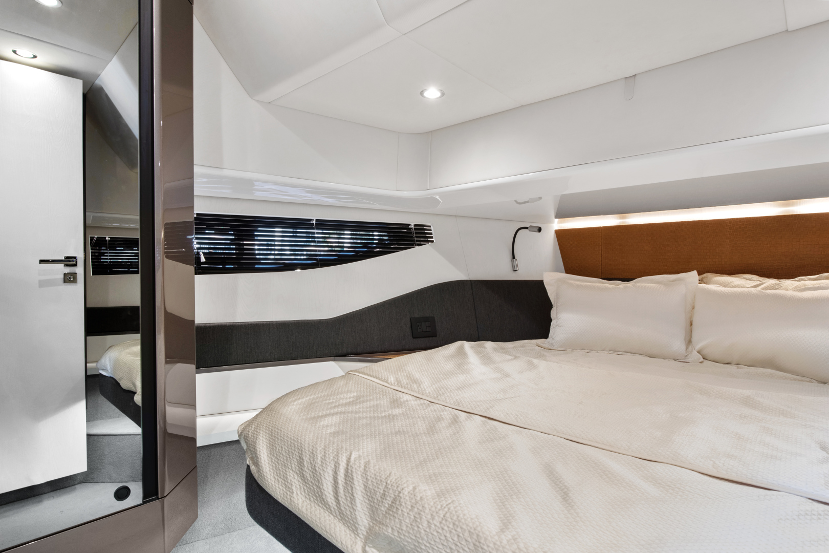 2022 Azimut Azimut Verde 47 - Image 26