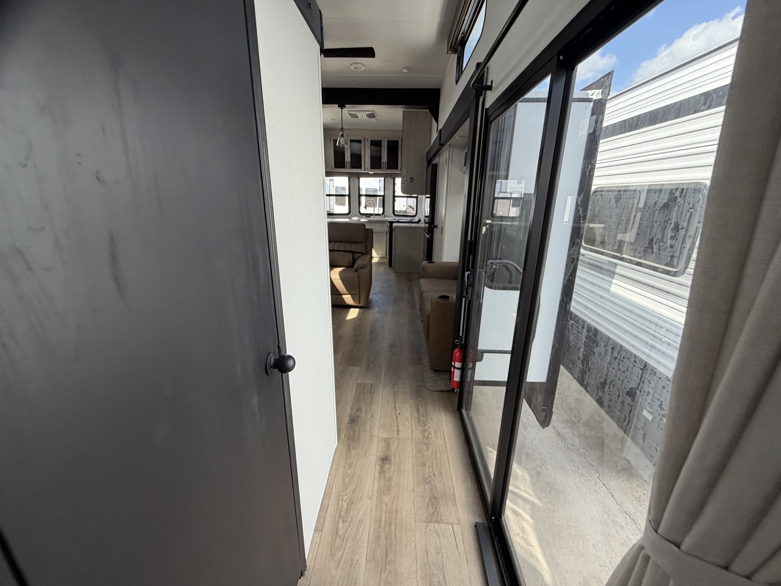 2026 PALOMINO 403LFT - Image 20