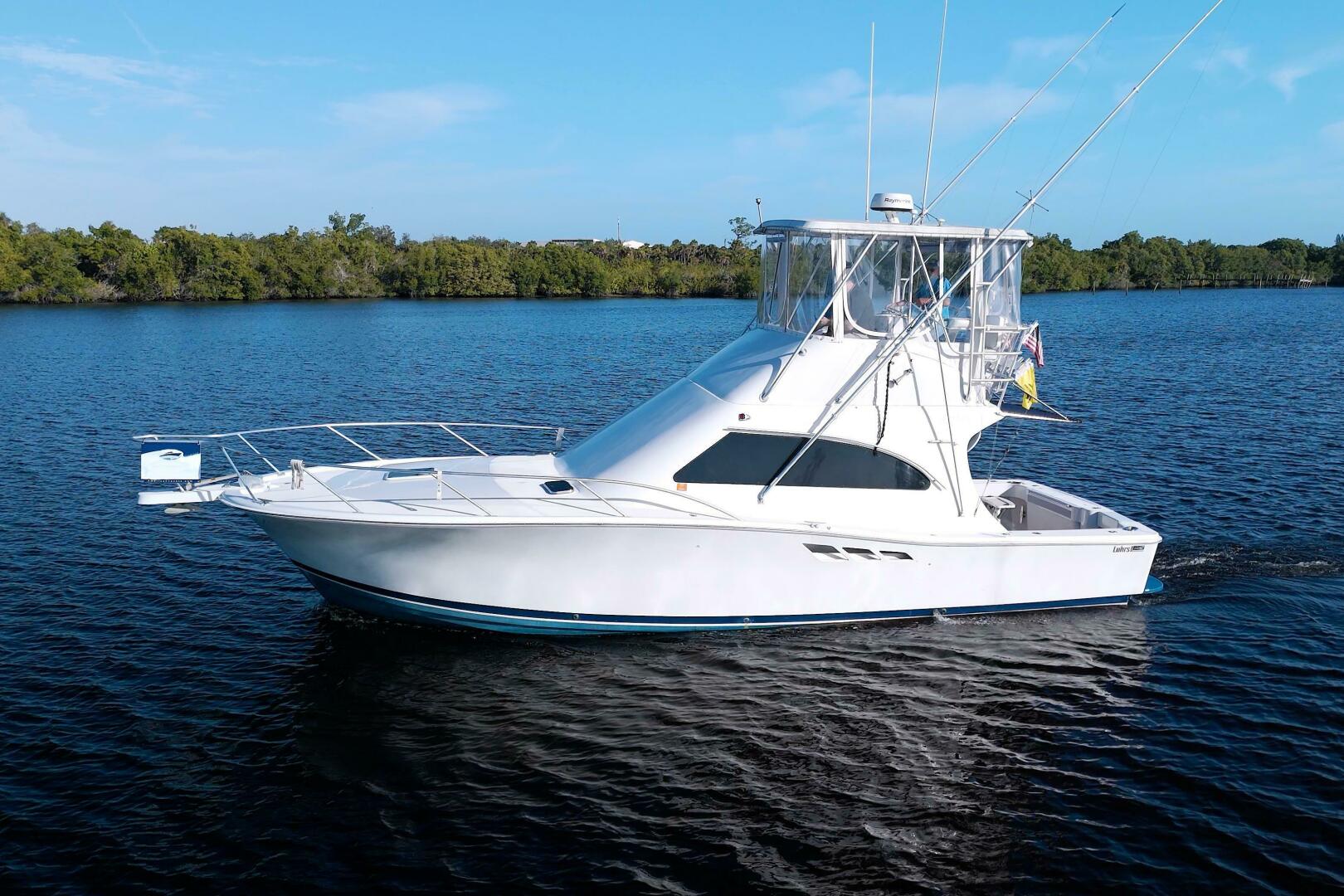 1998 Luhrs 36 Convertible - Image 5