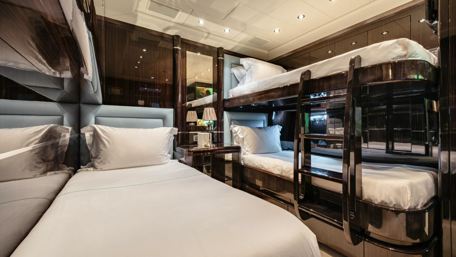 2007 Overmarine Mangusta 130 - Image 33